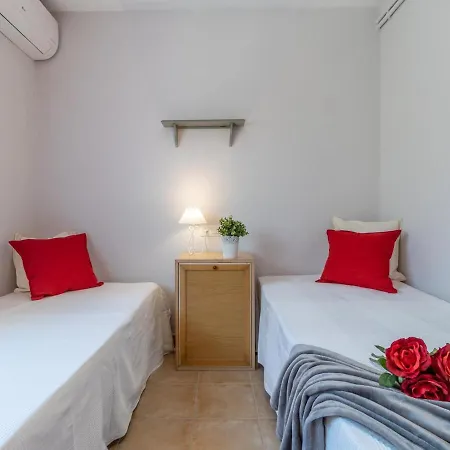 Casa Con Piscina, A/a, Wifi, Barbacoa, A 200 M De La Playa - Es-89-75 *
